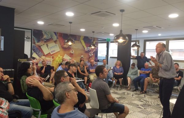 חיפוש עבודה הוא פרויקט שצריך לעבוד בו. ומי שמוכן לזה יש לנו מקום בשבילו